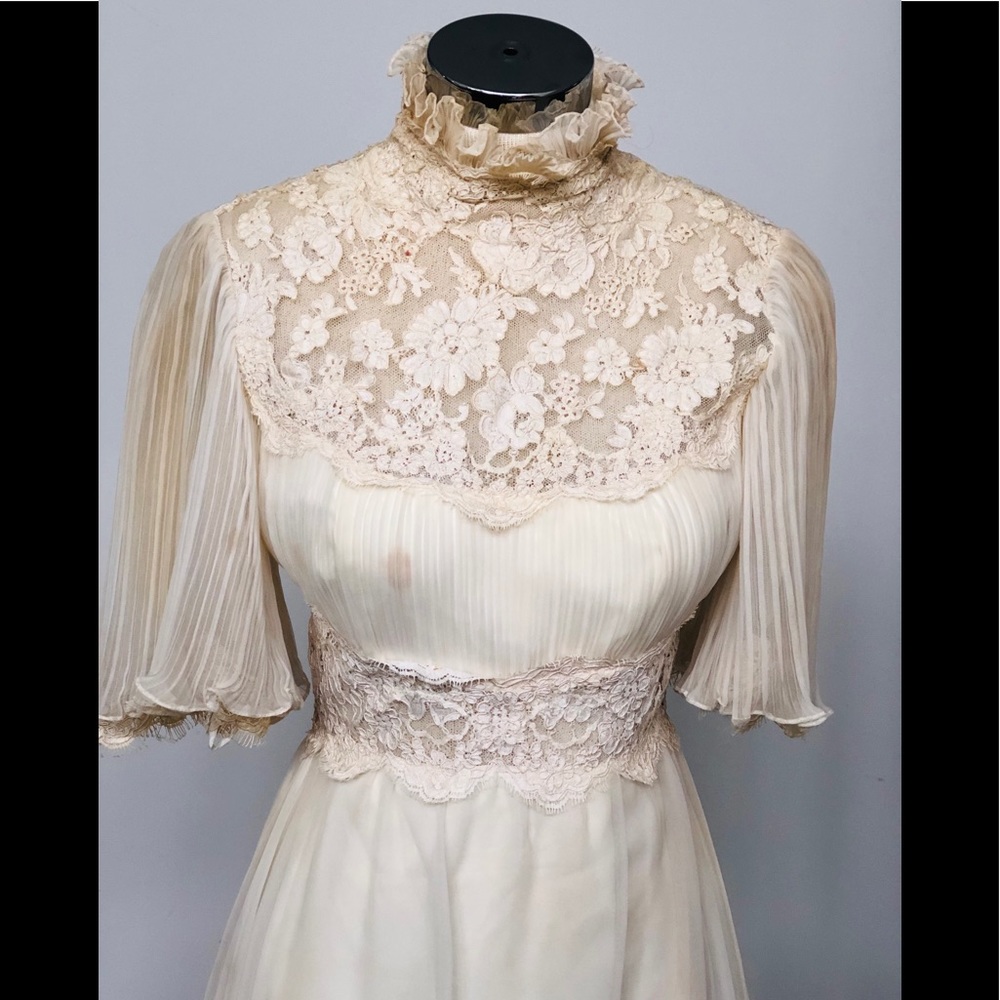 Vintage Paula Varsalona Wedding Dress
